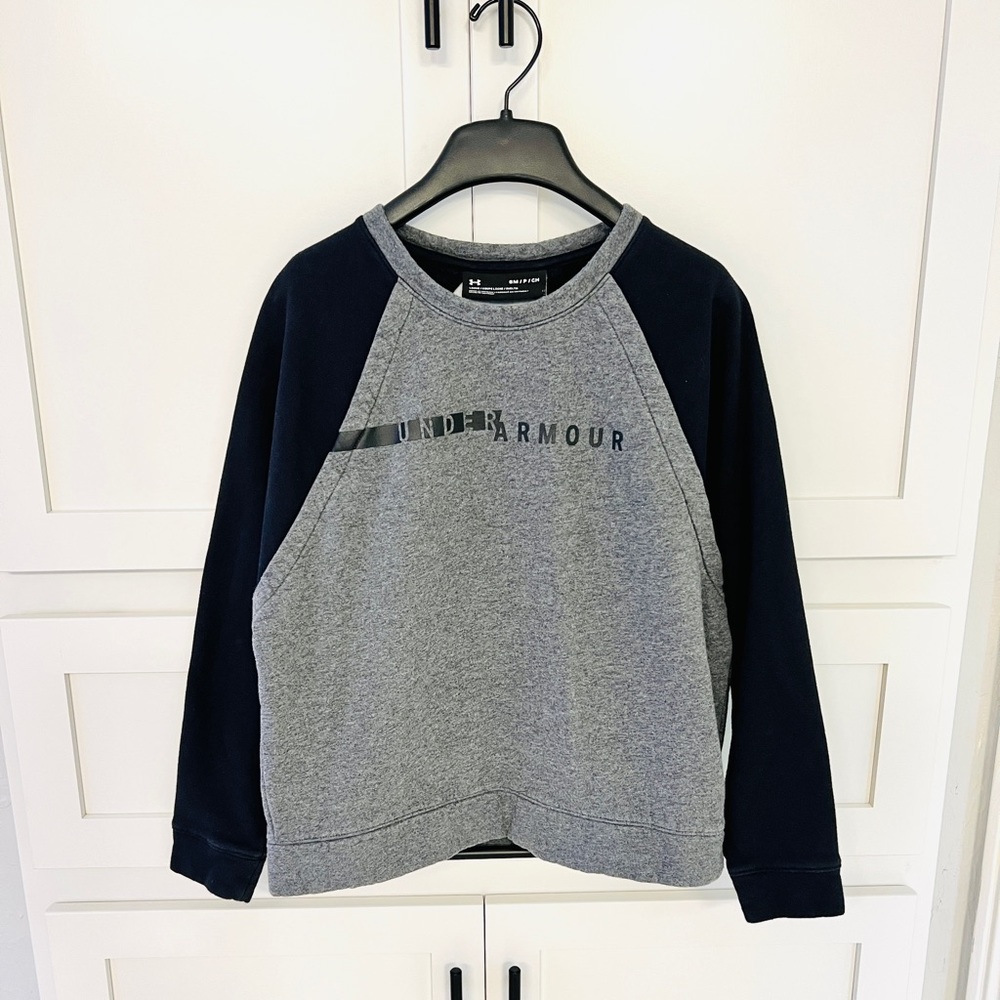 Size S Under Armor Fleece Top